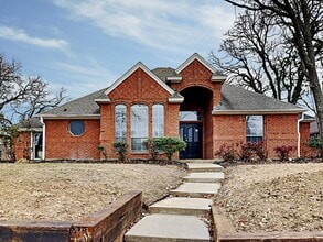 Building Photo - 7066 Alcala