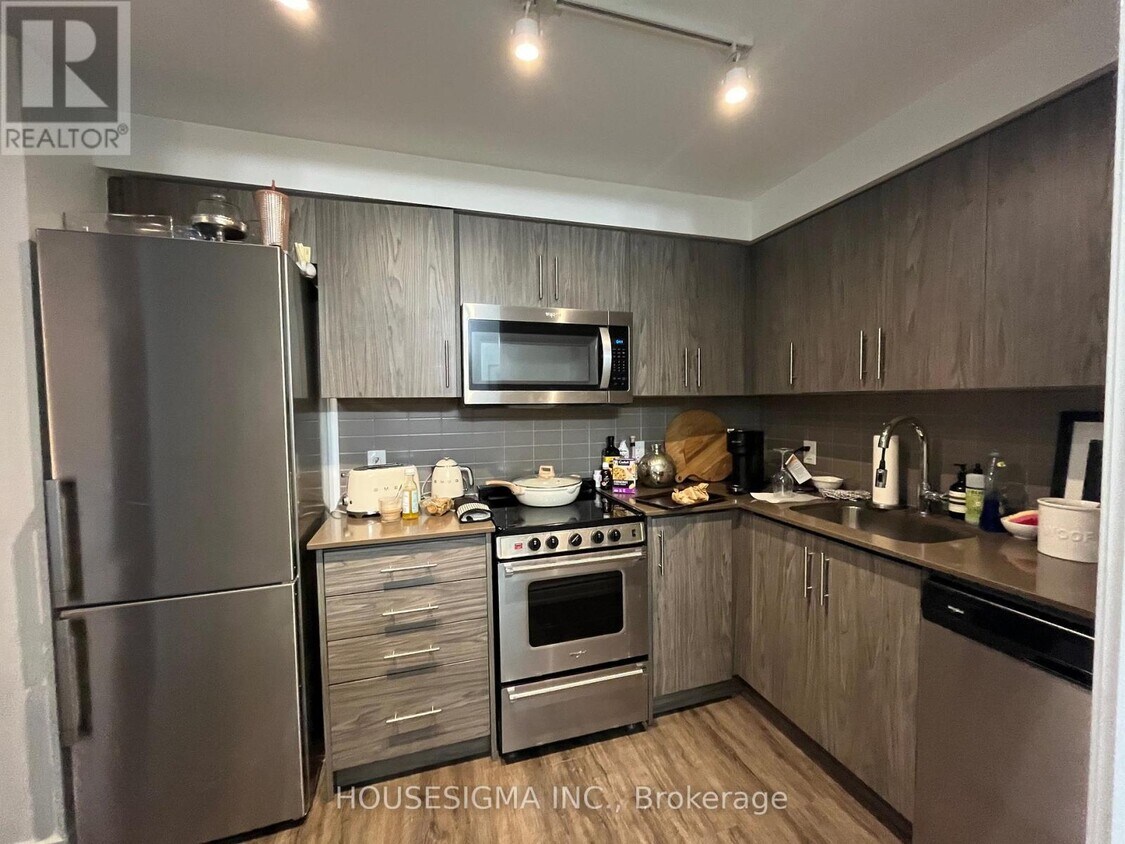 Photo principale - 1700-1700 Avenue Rd