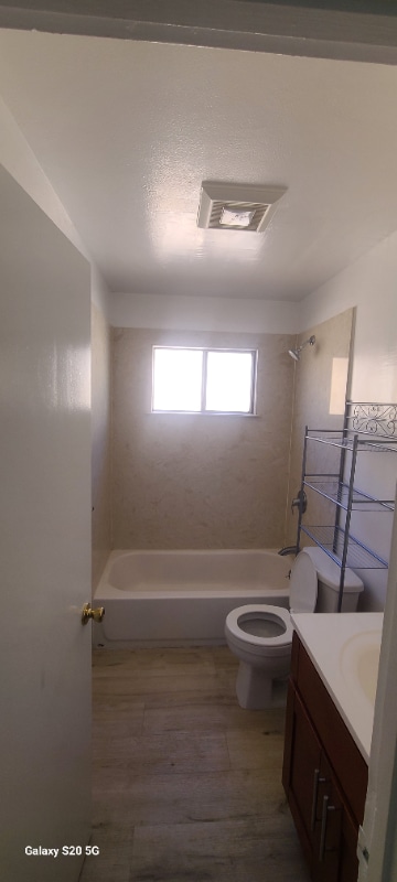 Foto del edificio - 1920 E 25th St