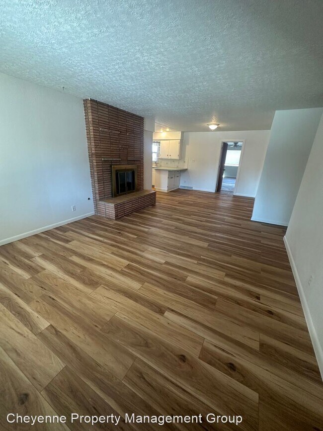 Building Photo - 4 br, 2.5 bath House - 1758 Cheshire Dr