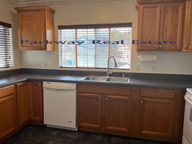 Foto del edificio - 8547 Wintergardens Blvd.