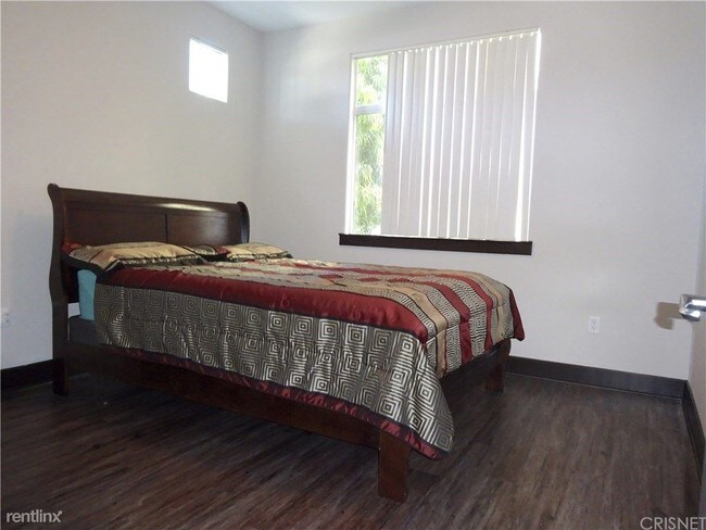 Building Photo - 24545 Town Center Dr