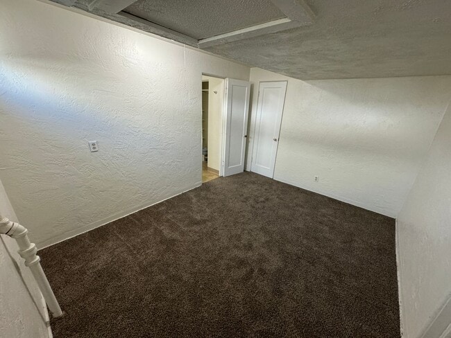 Building Photo - SW 1st Triplex