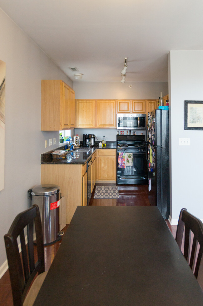 Foto del edificio - 1421 N Halsted St