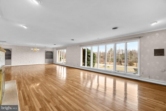 Foto del edificio - 13680 Triadelphia Mill Rd