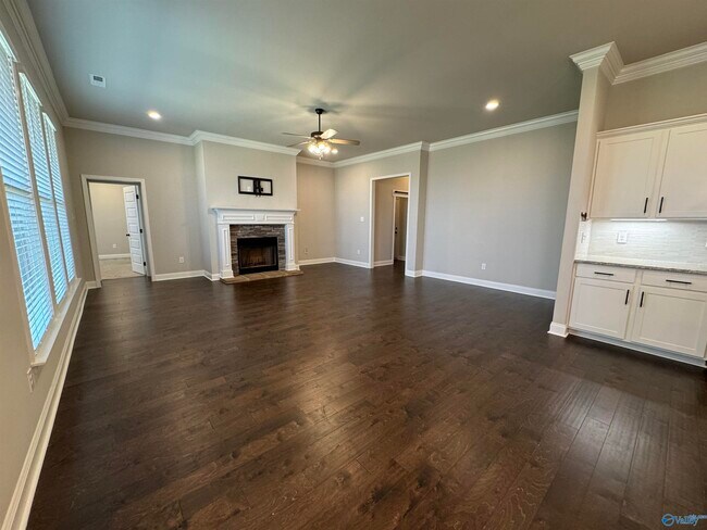 Building Photo - 115 Midpark Dr