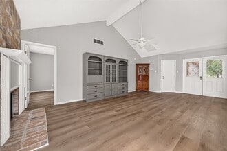 Building Photo - 3918 Millrock Cir