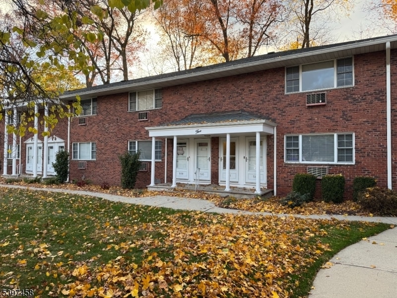 Primary Photo - 511 Washington Dr