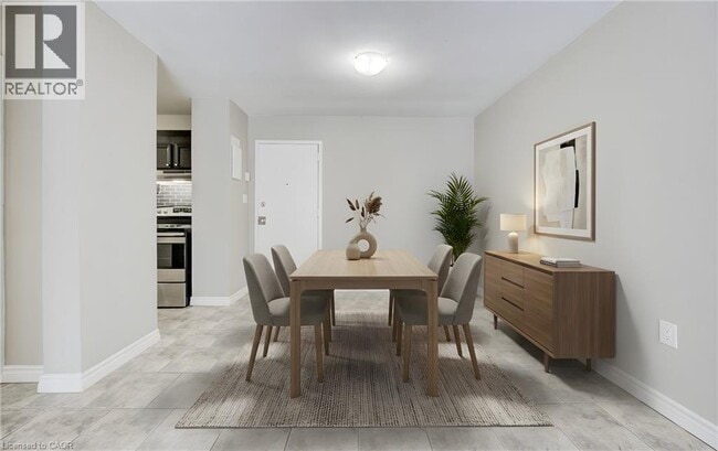 Building Photo - 930 Eagle St N