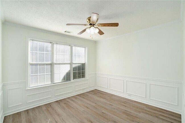 Foto del edificio - 2630 Highland Pass