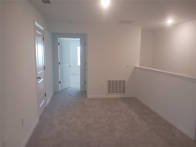 Foto del edificio - 8607 Tropical Aire Ln