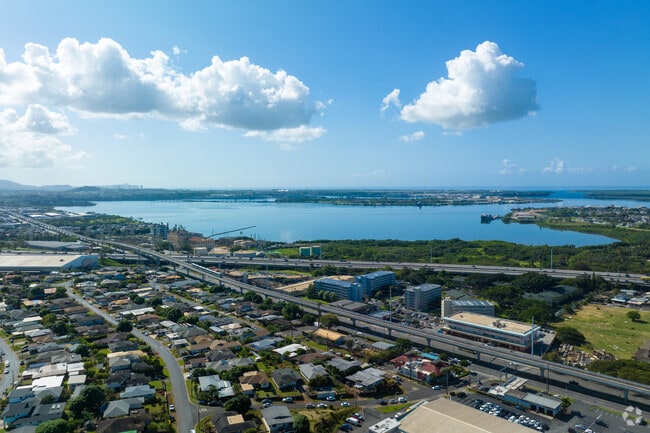 Pearl City is just a highway away from Middle and East Lochs.