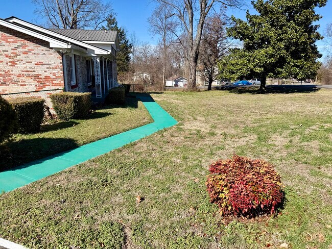 Foto del edificio - 401 Old Hopkinsville Hwy