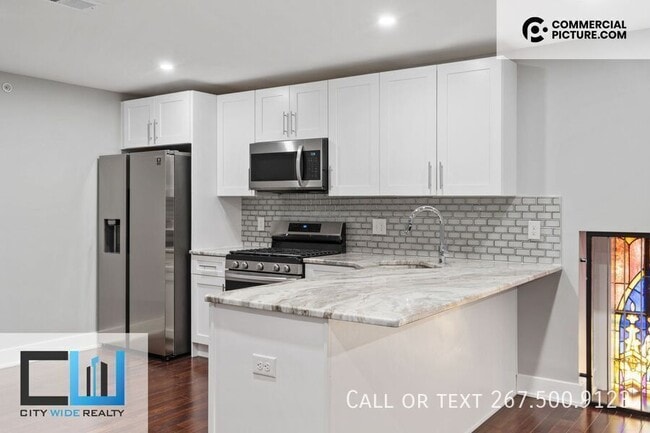 Building Photo - 929 Marlborough St