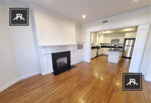 Building Photo - 3 bedroom in Brookline MA 02445