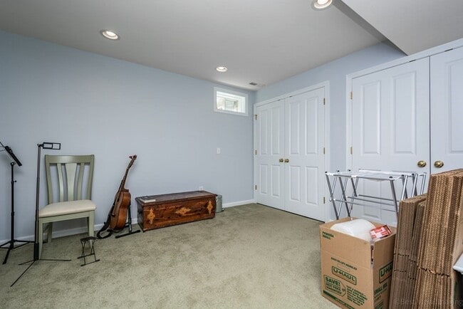 Building Photo - 52 Buttercup Ln