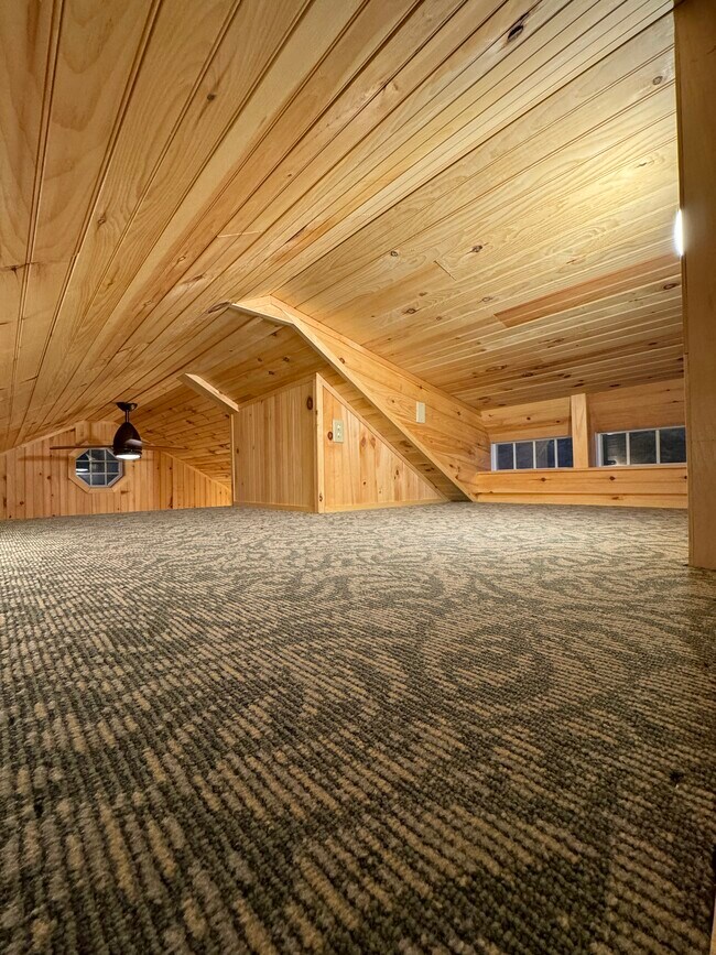 Foto del edificio - 11005 Tucker Run Rd