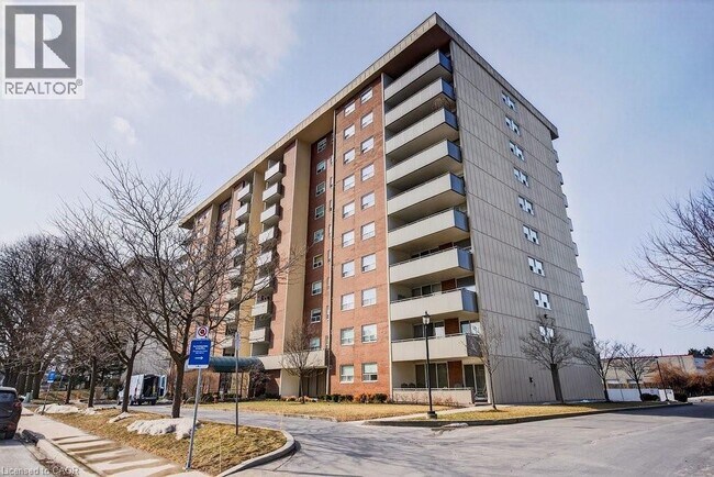 Building Photo - 1425 Ghent Ave