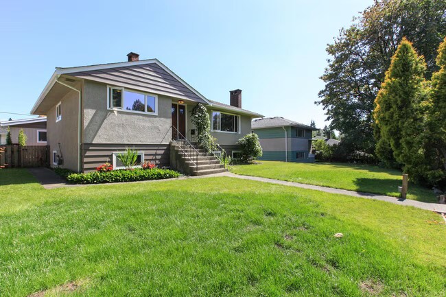 Building Photo - 2956 Noel Dr