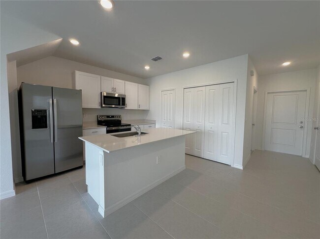Foto del edificio - 28521 SWEET MEADOW Dr