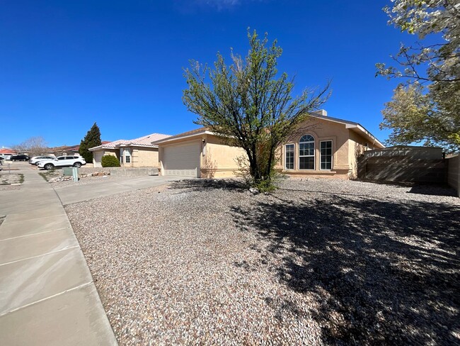 Building Photo - 3 Bedroom Single Story Home Available Near...