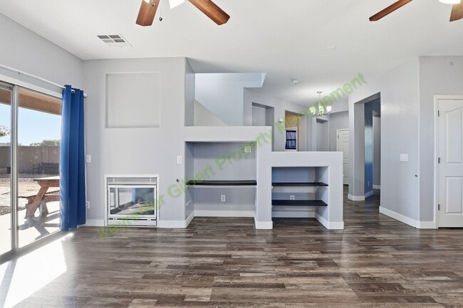 Building Photo - Corner Lot Gilbert Home with Modern Comforts in a Prime Location