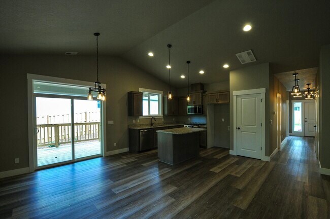 Foto del edificio - 253-255 NW Douglas St