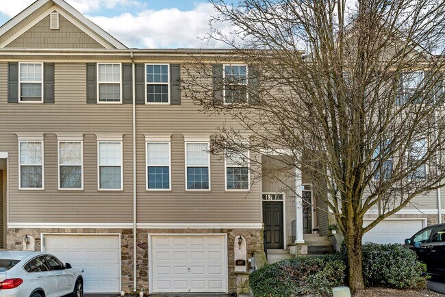 Foto del edificio - 487 Fort Hill Cir