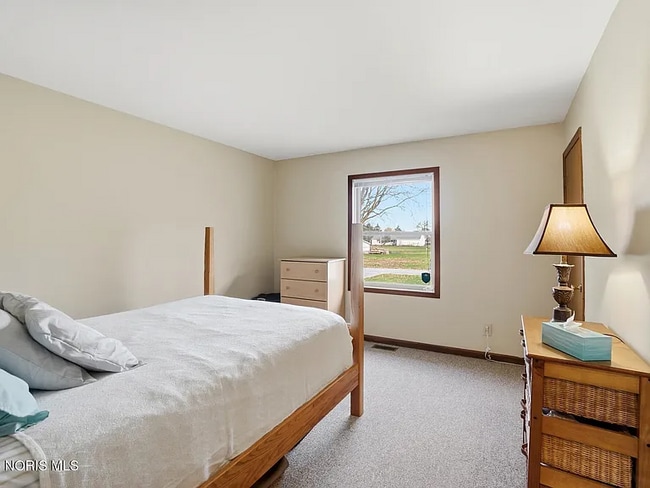 Building Photo - 711 Hart Ave