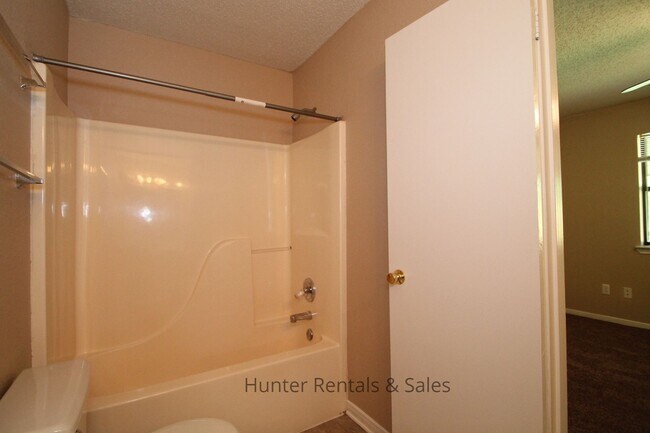 Foto del edificio - Delightful Duplex!