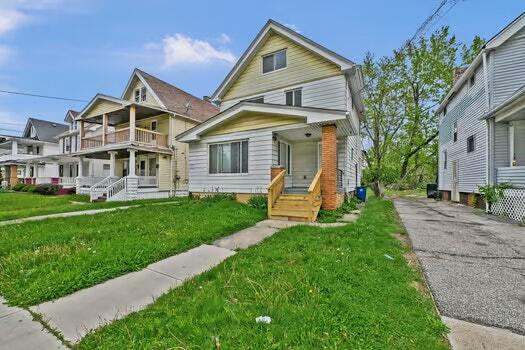 Foto del edificio - 13317 Caine Ave