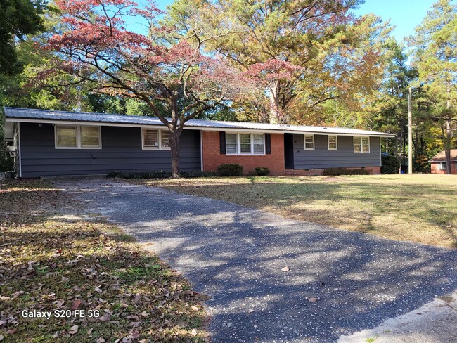 Foto del edificio - 1063 Mohawk Ave