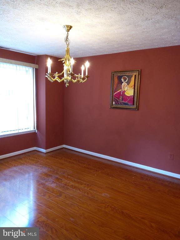 Foto del edificio - 2109 Woodbox Ln