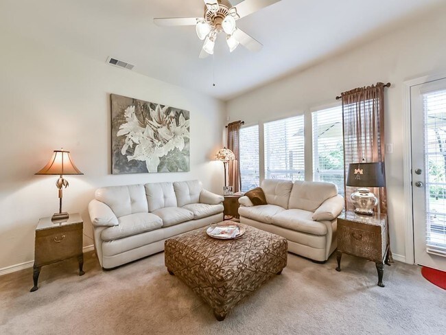 Foto del edificio - 10944 Chazenwood Dr