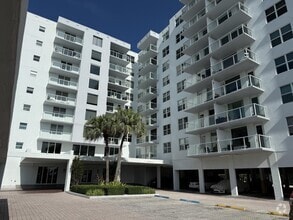 Building Photo - 3450 S Ocean Blvd
