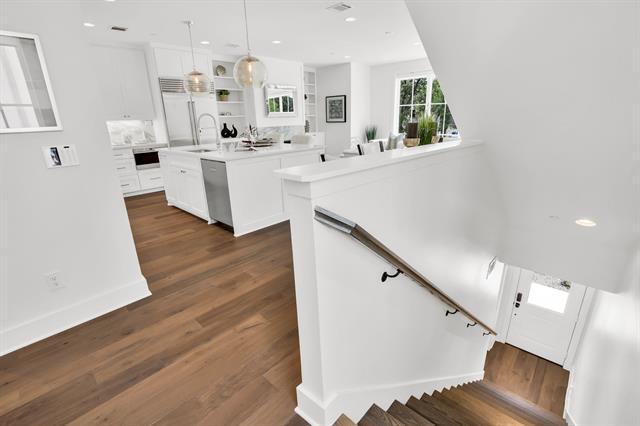 Foto del edificio - 4116 University Blvd