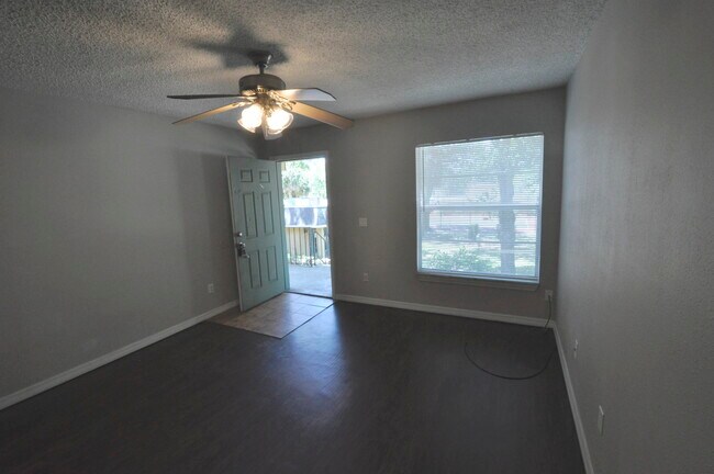 Foto del edificio - 7616 Forest City Rd