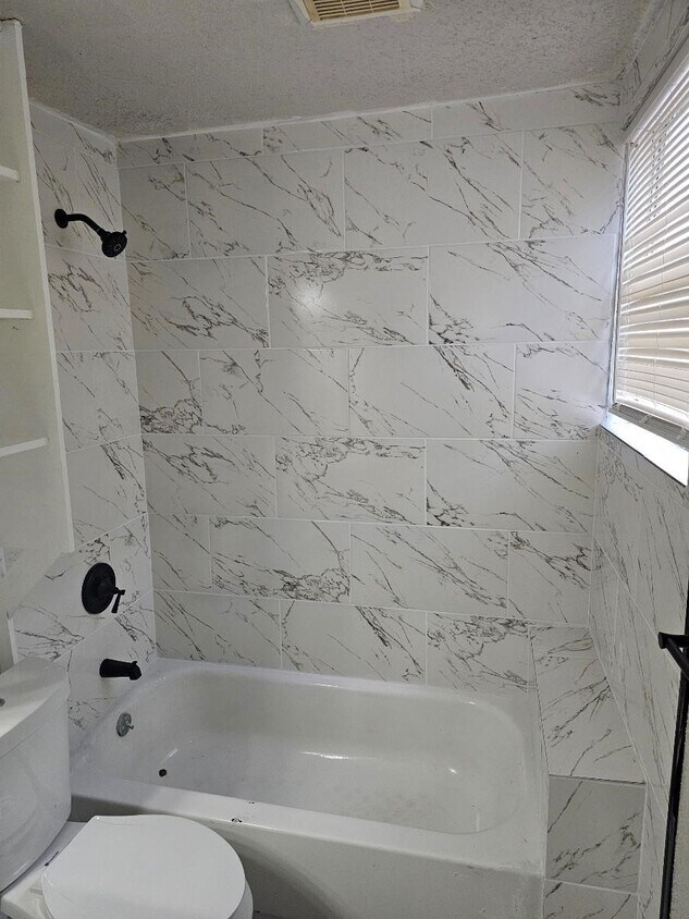 Building Photo - 8010 Miley St