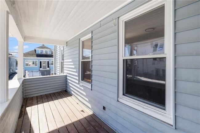 Building Photo - 183 Baker St