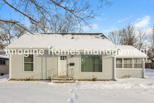 Foto del edificio - Large 3 Bedroom Single Family Home in St. ...
