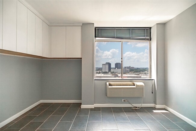 Building Photo - 7510 Hornwood Dr