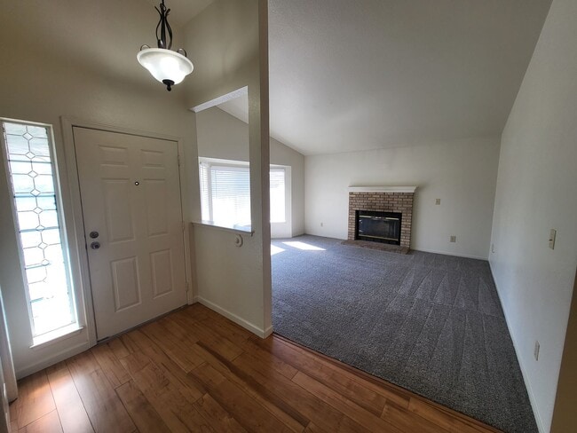 Building Photo - 630 Boulder Cir