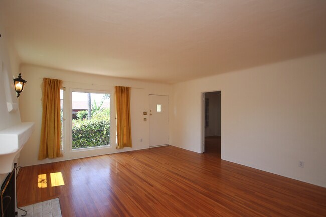 Foto del edificio - 605 W Washington Blvd