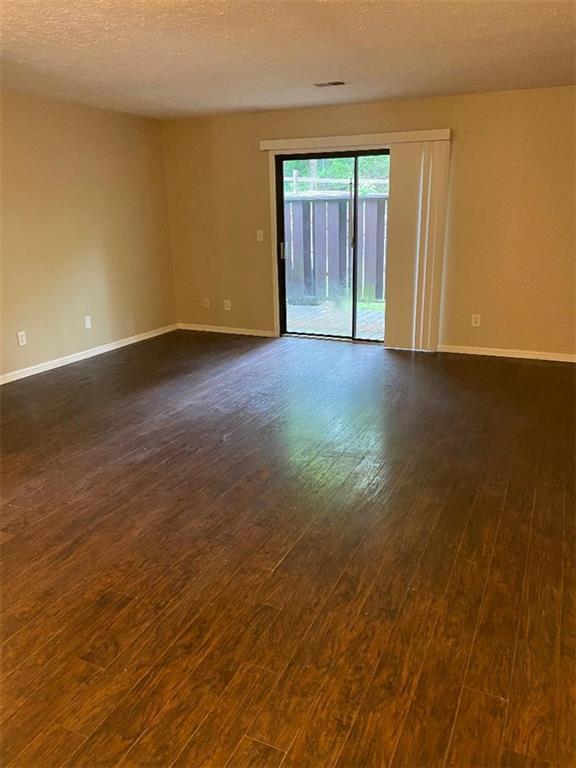 Building Photo - 735 Cedar Pointe Ct SW