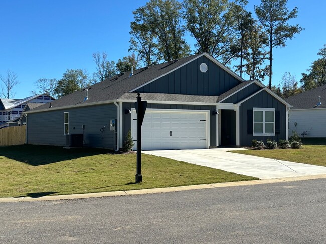 Foto del edificio - McCalla Trace Newly Constructed 4 BR/ 2 Ba...