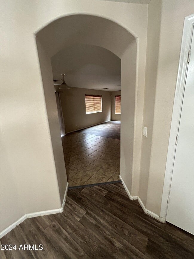 Foto del edificio - 29177 N Lilly Ln