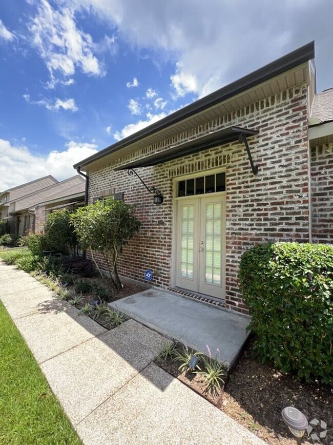 Building Photo - 13797 Azalea Dr