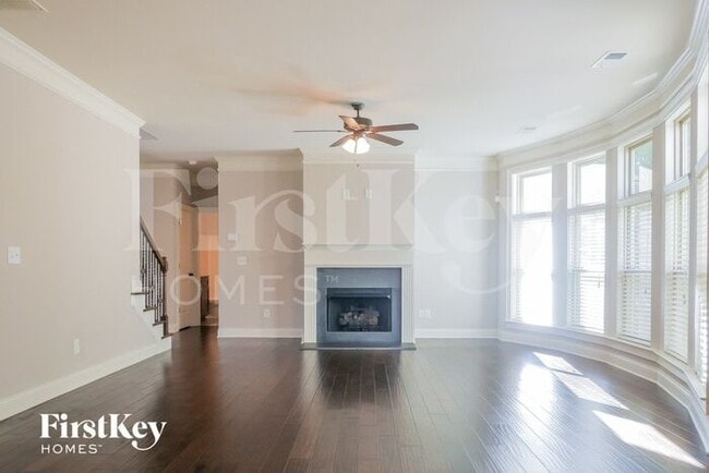 Building Photo - 5706 Jamerson Dr