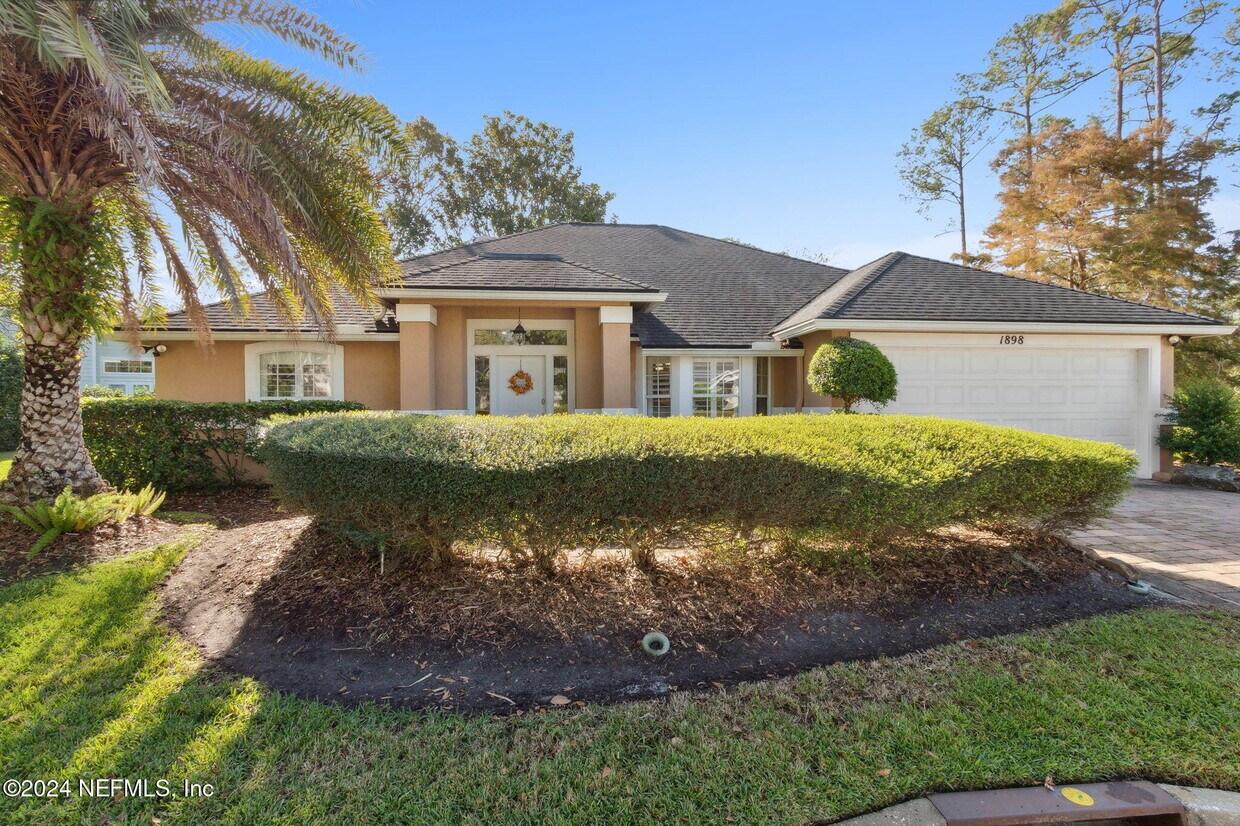 Foto principal - 1898 Blue Heron Ln