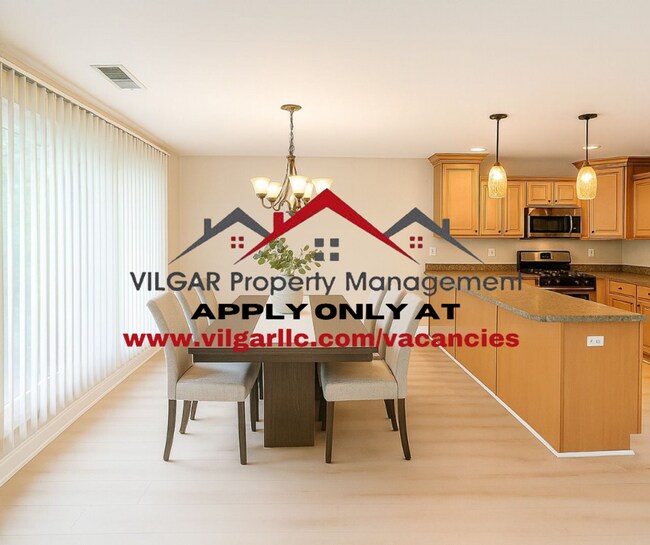 Foto del edificio - New & Updated! 2BR/2BA w/ Fireplace, Garag...